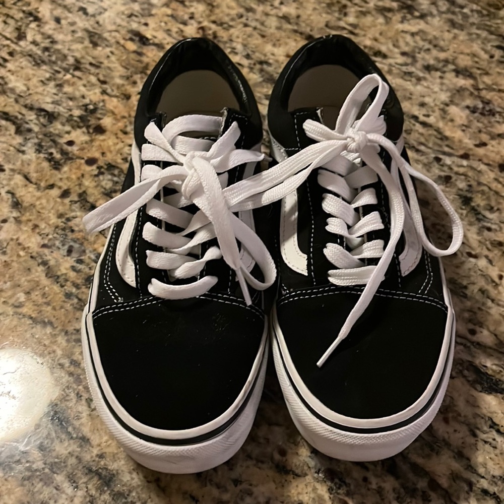 WOMENS PLATFORM VANS SIZE 7